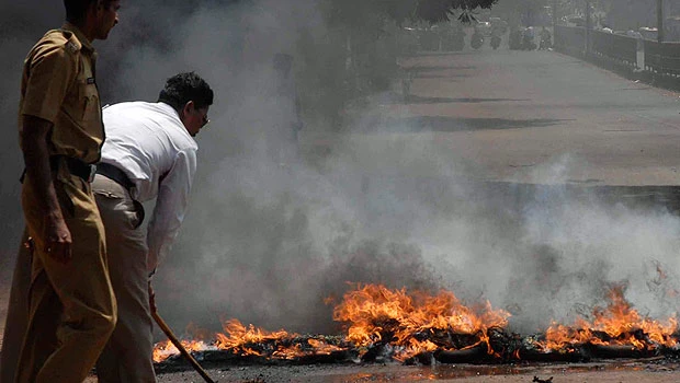 Hospital attacked in protest against India nuclear plant