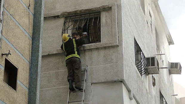 Children rescued from fire in holy city