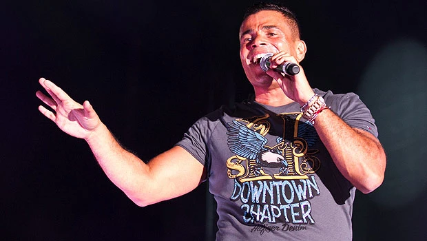 Shakira and Amr Diab entertain full house of fans at the Yas Arena