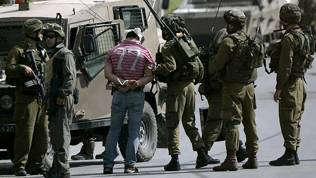 Israeli forces clash with occupiers in Nablus