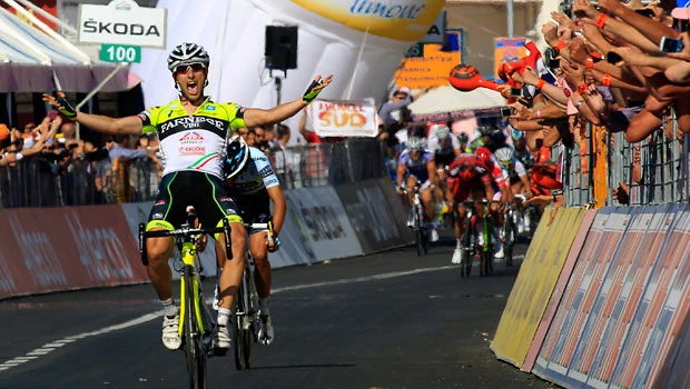 Contador surprises rivals with late attack in Giro