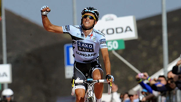 Contador wins stage nine of Giro, takes lead