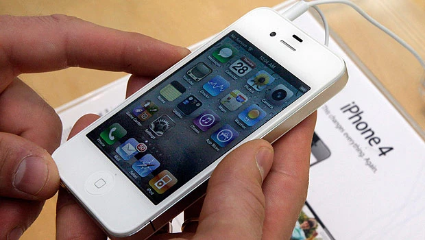 Apple marshalling for Internet content war