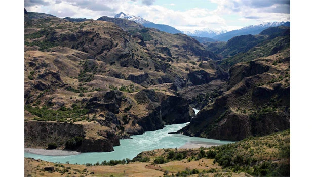 Chile approves huge dam project in wild Patagonia