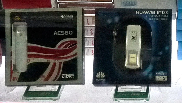 Chinese tech giants fight over 4G phones