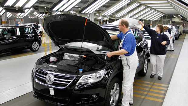 French car sales fall 11.2% in April