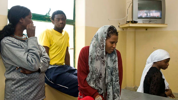 Migrant: Many ships failed to aid Libyan refugees