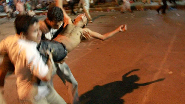 Yemeni troops fire on protesters, kill at least 20