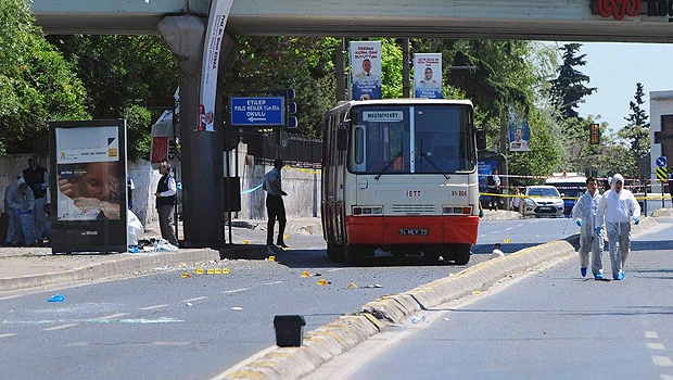 Bicycle bomb wounds 7 in Istanbul