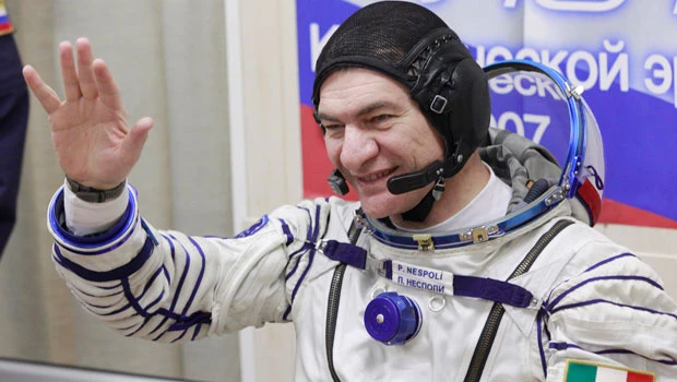Mother dies as Italian astronaut son is in orbit