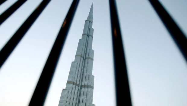 Suicide off tallest skyscraper in Dubai