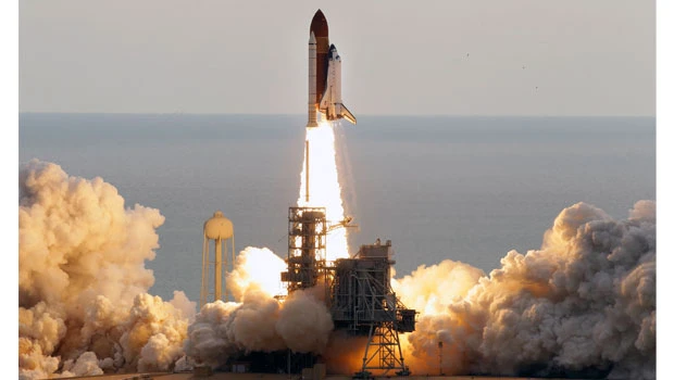 Endeavour soars on 2nd-to-last space shuttle trip