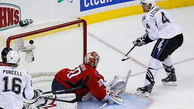 Lightning, Sharks take 2-0 series leads