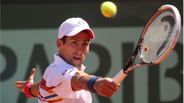 Djokovic extends perfect start at French Open
