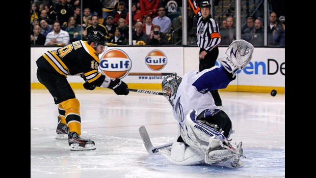 Seguin sparks Bruins past Lightning