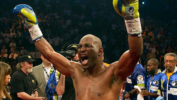 Hopkins becomes oldest champion at 46