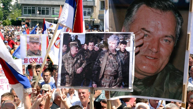 Big pro-Mladic Bosnia rally stirs Muslim fear
