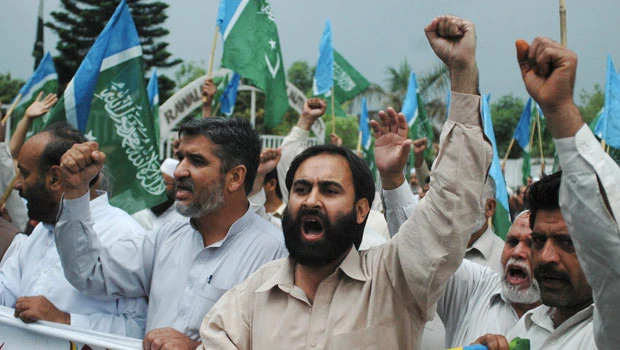 US ups pressure on Pakistan