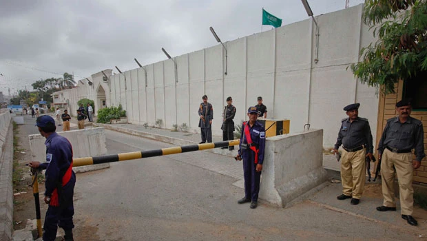 Saudi mission in Karachi attacked