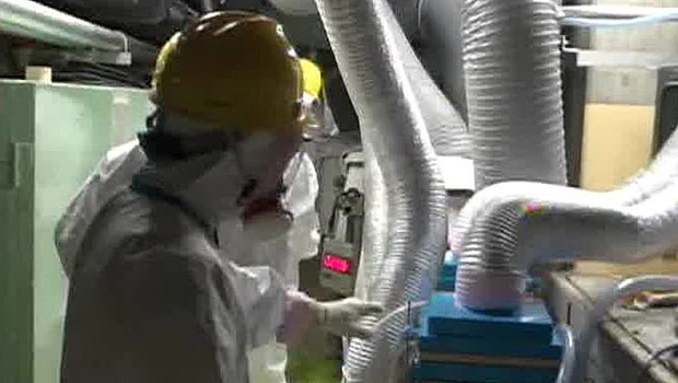 Official: Japan won’t abandon nukes despite crisis