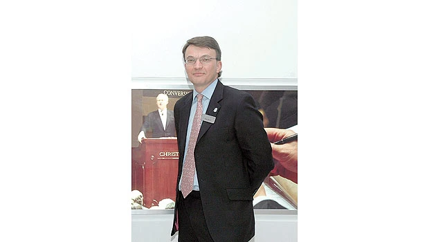 Christie’s House of auction
brings Saudi ArT under the hammer!