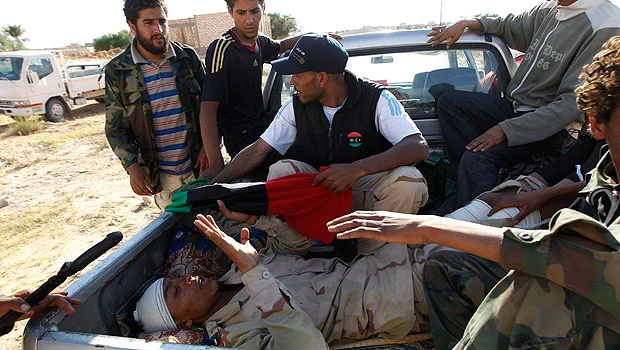 Libyan fighters take new ground