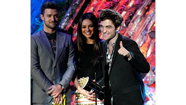 ‘Twilight’ steals the night at MTV awards