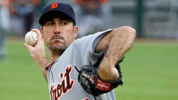 Verlander takes no-hitter into 8th to lead Tigers past Indians