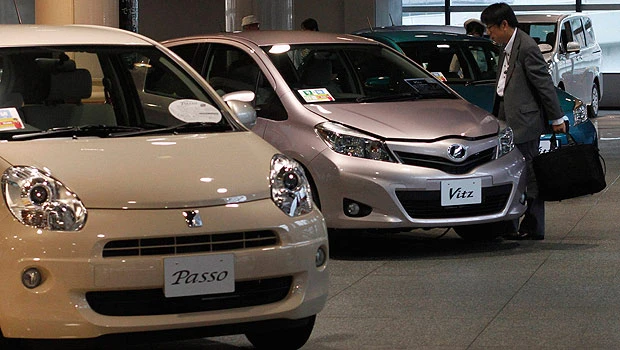 Toyota expects annual profit to fall 31%