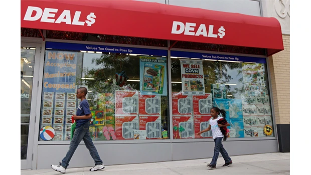 Wal-Mart struggles to regain footing