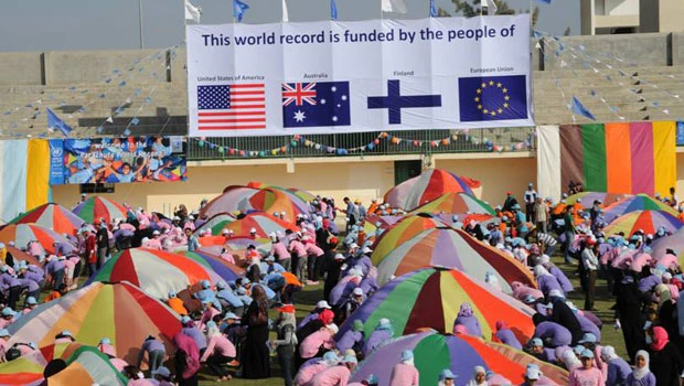 Gaza children parachute into Guinness records for third year in a row