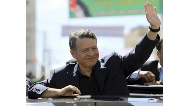 Jordan king bows to demand for elected Cabinets