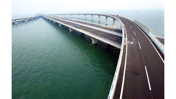 Dragon dazzles world with $1.5bn longest sea bridge