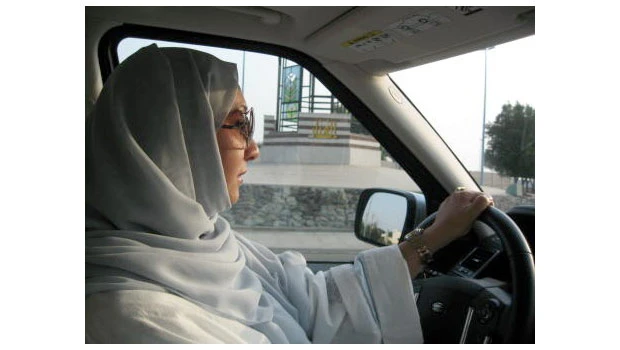 Jeddah woman driver accelerates campaign