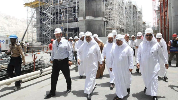 Builders flock to Makkah