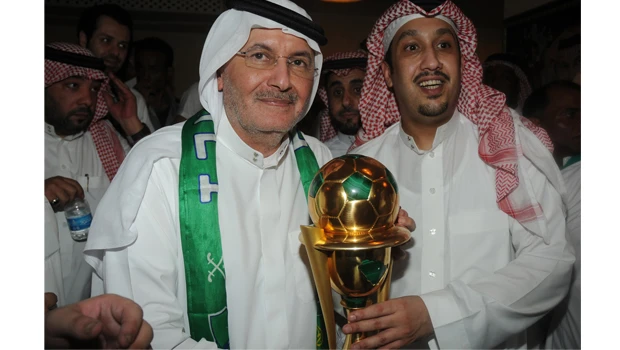 Prince Fahd praises Ahli players, fans