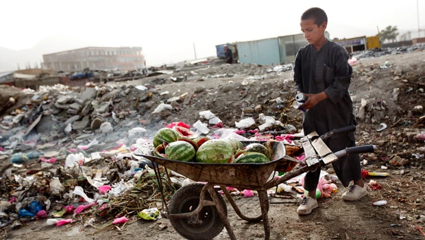 Refugee group finds 250,000-plus Afghans displaced