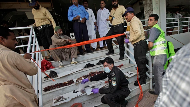 Rare suicide bombing at Islamabad bank kills one