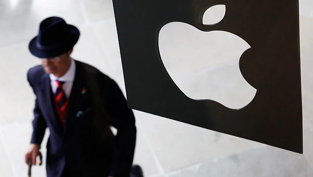 Record iPhone, iPad sales boost Apple’s earnings