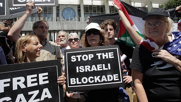 Greece bars boats leaving Greek ports for Gaza