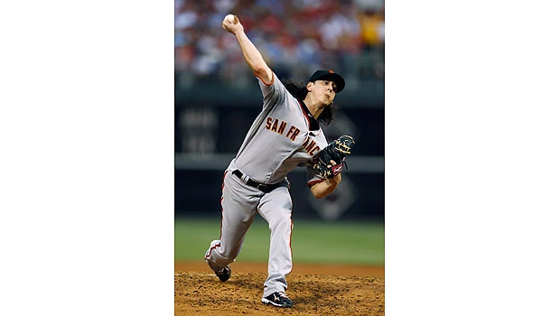 Returning Lincecum shuts down Phillies