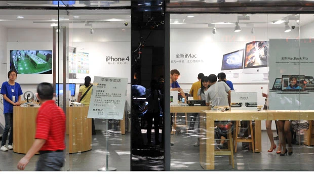 Entire Apple stores being faked in China