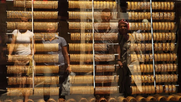 South African strikes to spread to gold sector