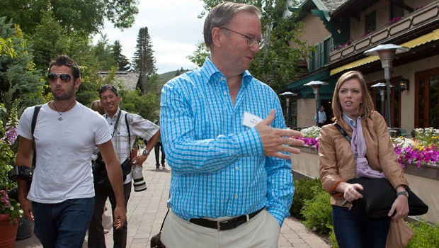 Google’s Schmidt sees room for several social networks