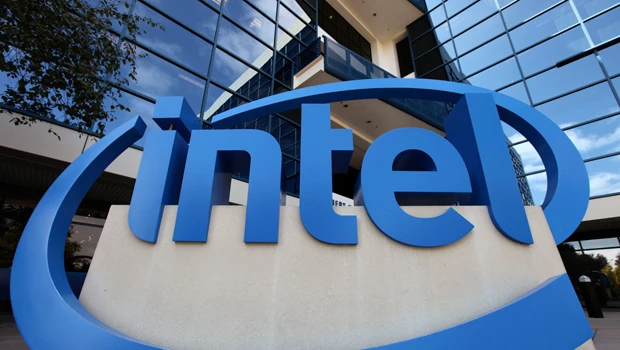 Aging PC giants see writing on the wall