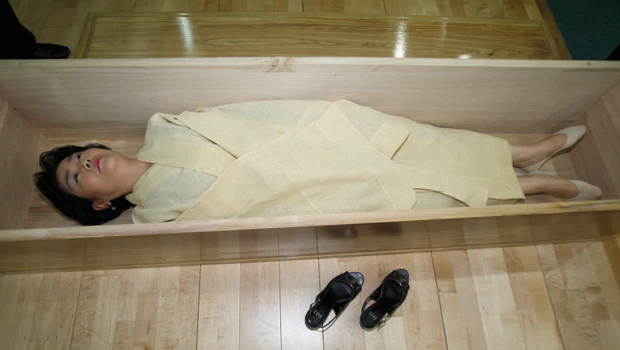 Coffin trial: Test run for death
