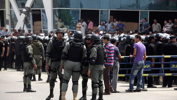 Egypt to try Mubarak, ex-security chief together