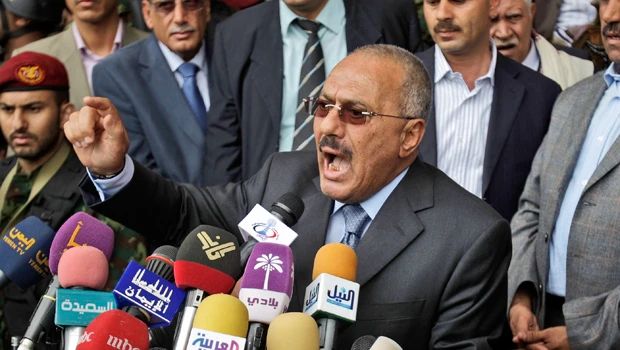 Yemen’s wounded president bedridden: Officials