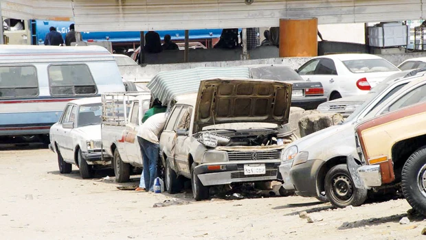 Illegal car repair shops thrive on stolen parts