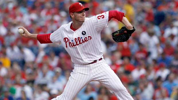 Halladay excels as Phillies thump Pirates